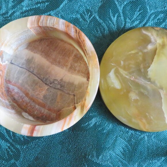 Onyx Trinket Box Vintage Green Beige (K633) - Picture 3 of 5